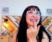 solscarleet is a 18 year old female webcam sex model.