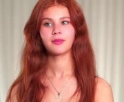 karolinerush is a 18 year old female webcam sex model.