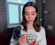 luvwithinn is a 18 year old female webcam sex model.