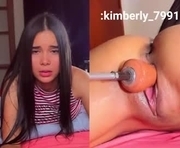 _mandyrose_ is a 21 year old female webcam sex model.