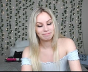 circeeve is a 21 year old female webcam sex model.