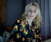rini_mori is a 20 year old female webcam sex model.