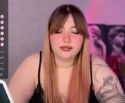di_wine is a 21 year old female webcam sex model.