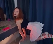 zeldabensley is a 18 year old female webcam sex model.