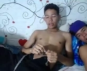 luifer_rows is a 18 year old couple webcam sex model.