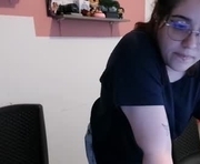 vitaxviper is a 27 year old female webcam sex model.