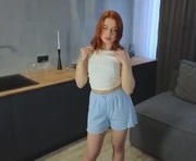 elwynafulford is a 18 year old female webcam sex model.