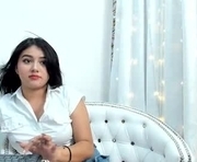 analia18_ is a 18 year old female webcam sex model.
