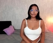 isabella_zc is a  year old female webcam sex model.