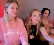 glamaudrey is a  year old female webcam sex model.