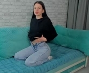marymith is a 18 year old female webcam sex model.
