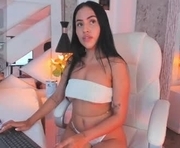 littlee_hanna_ is a  year old female webcam sex model.