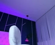 viiolet_lanee is a 19 year old female webcam sex model.