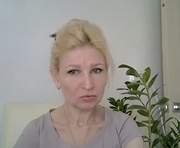binitris_candy is a  year old female webcam sex model.