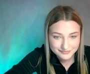 mia_moon27 is a 18 year old female webcam sex model.