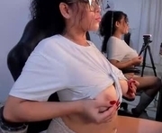 dakota_winslow is a 26 year old female webcam sex model.