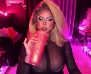 real_dom_phuta is a  year old shemale webcam sex model.