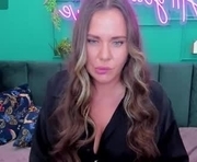tracymooree is a 29 year old female webcam sex model.