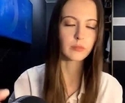 tamikawieand is a 18 year old female webcam sex model.