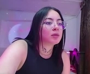 andi_z is a  year old female webcam sex model.