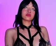 elektraablanc is a 19 year old female webcam sex model.