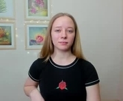 peacechauncey is a 18 year old female webcam sex model.