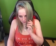 little_gamer is a 27 year old female webcam sex model.