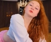 erlinegrimshaw is a 18 year old female webcam sex model.