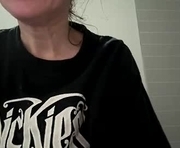 cwave7 is a  year old female webcam sex model.