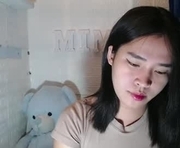 username_mae is a  year old female webcam sex model.