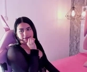 evellin_rosse is a 23 year old female webcam sex model.