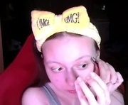 glowdesire_ is a  year old female webcam sex model.