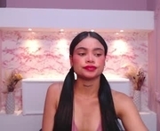 aurorasoto is a 18 year old female webcam sex model.
