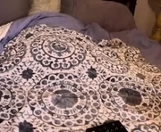 leahnjay is a  year old couple webcam sex model.