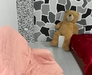 melisa528339 is a  year old female webcam sex model.