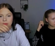 gloria_bubble is a  year old female webcam sex model.