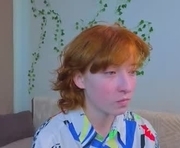 luvenianitschke is a 18 year old female webcam sex model.