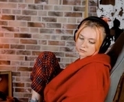 chillsnail_bro is a 22 year old female webcam sex model.