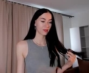 missmelt is a 18 year old female webcam sex model.