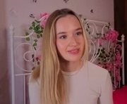 fletahargenrader is a 18 year old female webcam sex model.