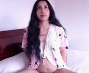 valen_tina33 is a 25 year old female webcam sex model.