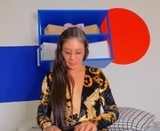 scarlettnoah__ is a 35 year old female webcam sex model.