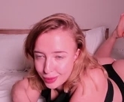 nura_vura is a 21 year old female webcam sex model.