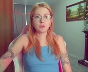 pinkie_avrora is a 19 year old female webcam sex model.