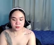 ur_nillymae is a  year old shemale webcam sex model.