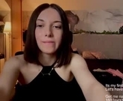 sweetameliaa is a 18 year old female webcam sex model.
