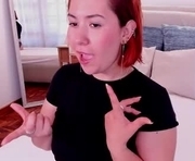 zoes_mile is a 26 year old female webcam sex model.