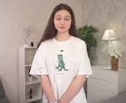 philippadelmore is a 18 year old female webcam sex model.