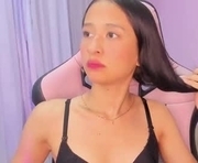 dulcencanto_ is a 20 year old female webcam sex model.