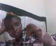 queen_wow2 is a 19 year old female webcam sex model.